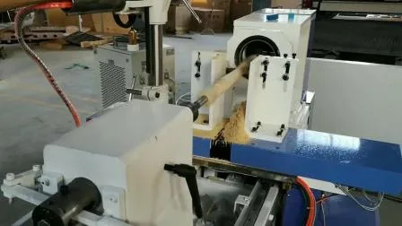 China Neue automatische Holzgravurmaschine Holzdrehmaschine mit Spindel